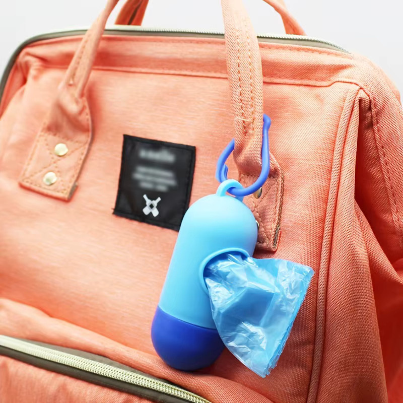 Tragbarer Taschenspender für Abfallbeutel in Multicolour als Wickeltaschen-Zubehör für unterwegs - Bild 4