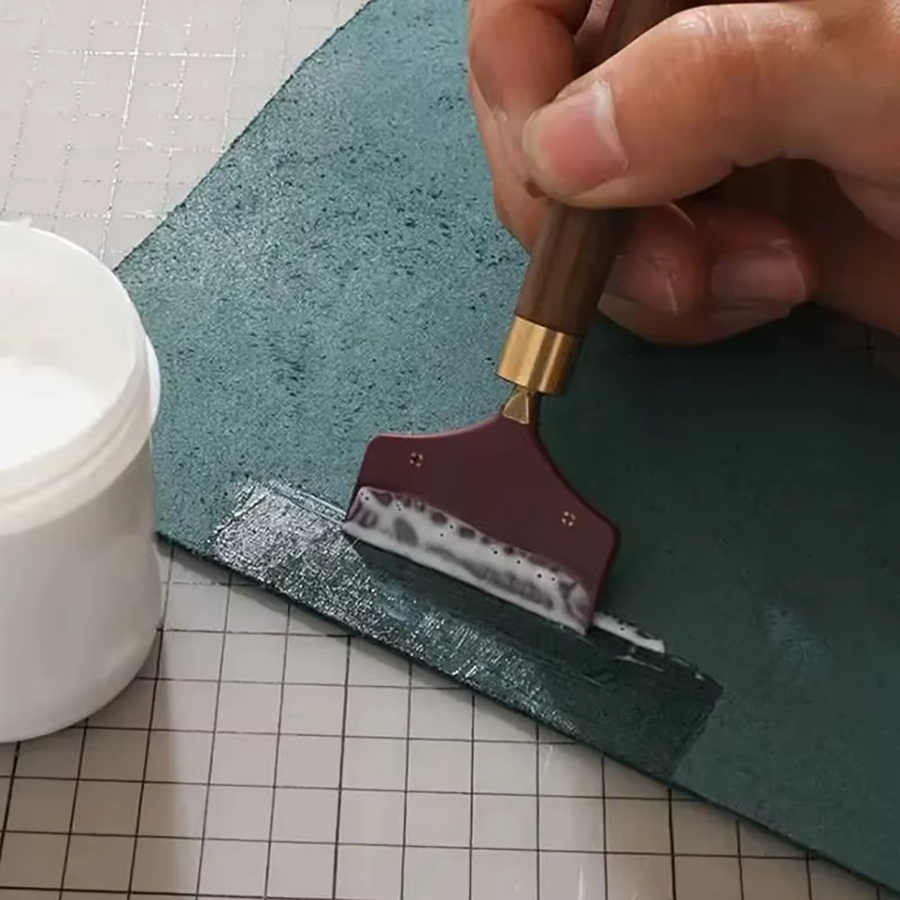 Flexibler Kleberstreuer mit flacher Spitze und Pinsel für handgefertigte Malerei und PU-Leder in Vintage-Stil - Bild 4