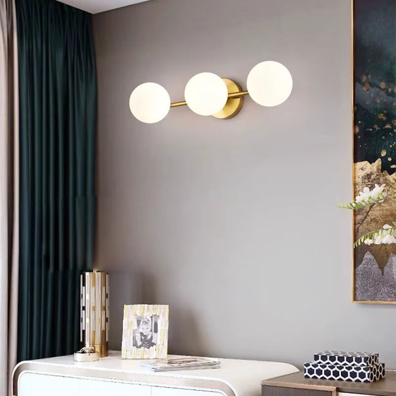 Vikotou LED-Wandleuchte mit Milchglas-Kugel in Schwarz und Gold für Küche und Esszimmer mit G9-Fassung - Bild 3