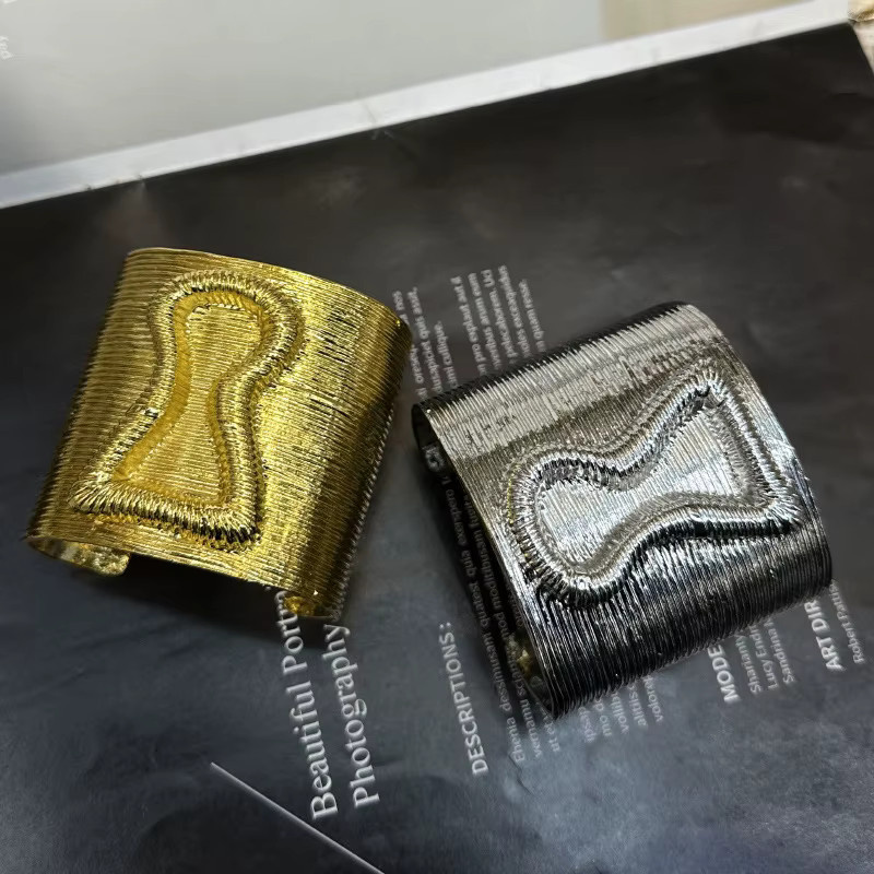 Nunqiao Manschettenarmband, Metallbeschichtet, Damen - Bild 1