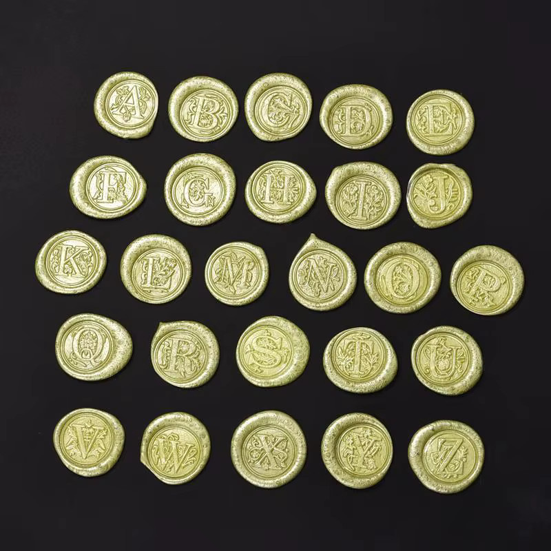 Retro Wachssiegel-Set mit Kupferkopf und Holzgriff in Gold für individuelle Buchstaben und Alphabet-Versiegelungen - Bild 3