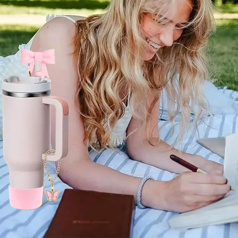 Kemorii Silikon Strohhalm-Abdeckung und Cup-Zubehör Set mit rosa Schmetterlingskette für Stanley Tumbler 30/40 OZ in Pink und Schwarz - Bild 3