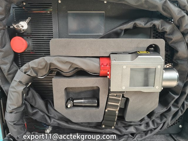 AccTek Tragbarer Koffer Pulse Fiber Laser Reinigungsmaschine 500 W zur Metallrost- und Ölentfernung - Bild 1