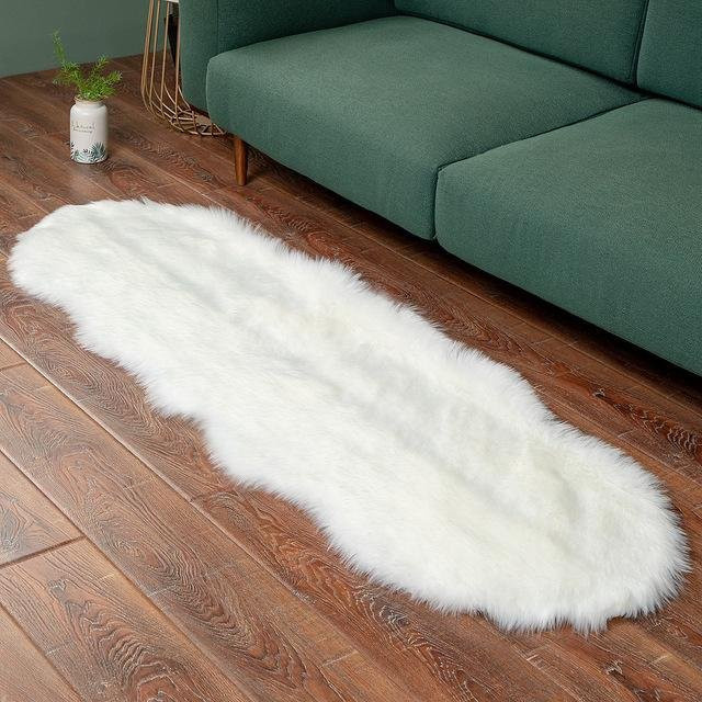 Weicher Kunstfell-Flauschteppich von Yiran Furniture in Weiß, moderner Langhaarteppich für Wohnzimmer und Schlafzimmer, B/T: 60 x 120 cm - Bild 1
