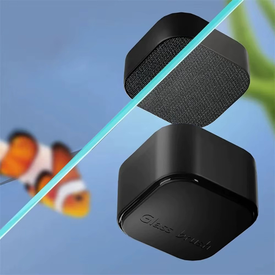 Magnetischer Aquarium-Glasreiniger in Schwarz als quadratischer Mini-Algenschaber aus Kunststoff zur Aquarienwartung - Bild 5
