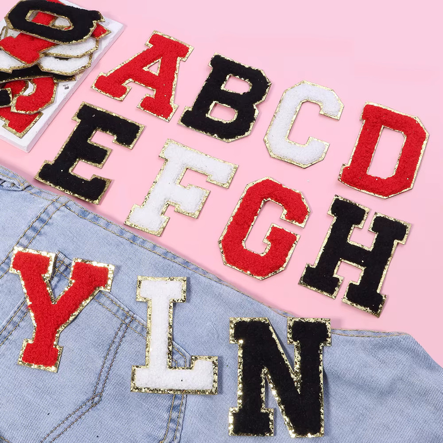 Selbstklebende Chenille-Patches mit englischen Buchstaben und Goldrand in 3 Farben, Größe: 8 cm, ideal für DIY-Handwerk und zur Dekoration von Kleidung und Taschen - Bild 5
