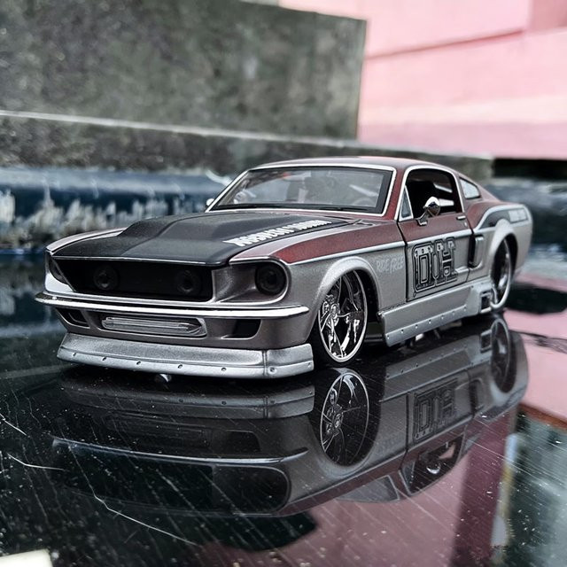 Maisto Harley Mustang GT, Sportwagen Modell, 1:24, Metall, Grau - Bild 1