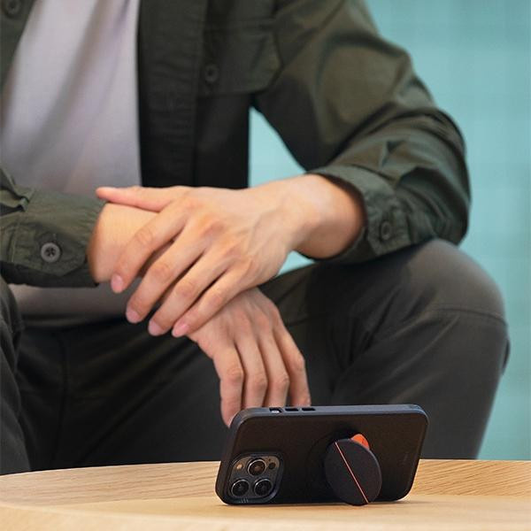 Uniq Novo Handyhülle für iPhone 14 Pro Max in Schwarz - Bild 5