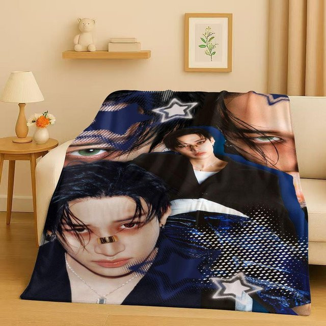 3D Kpop Hyunjin Stern Kunst Flanelldecke, ultra weiche Plüschdecke aus Polyester in Blau, B/H: 75 x 90 cm - Bild 1