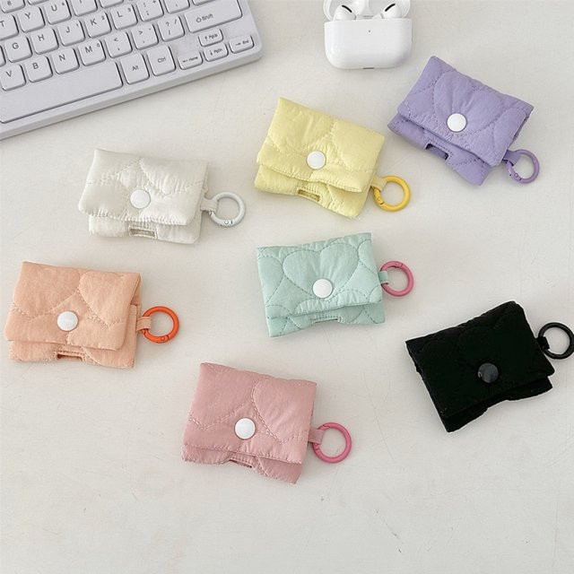 Weiche Kopfhörer Tasche mit Schnalle für Apple AirPods in Weiß und Multicolour - Bild 1
