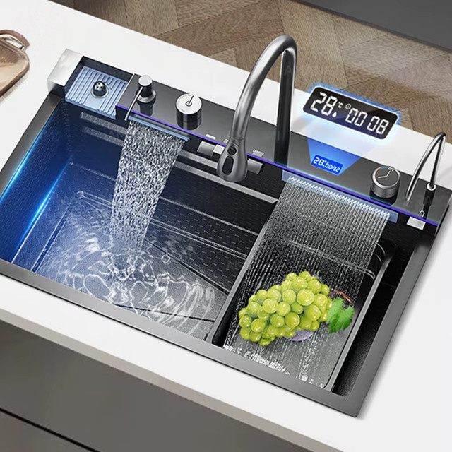 DWiusty Edelstahl-Küchenspüle in Silber mit Armatur, Digitalanzeige, großem Einzelbecken und Wasserfall-Regenfunktion sowie 5-Funktionen-System - Bild 1