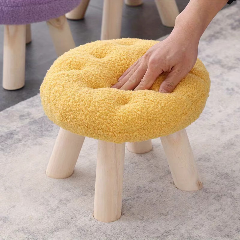 Runder Polsterhocker von LIUSHADUOLA in Lila mit Bouclé-Bezug im Skandinavischen Design - Bild 2