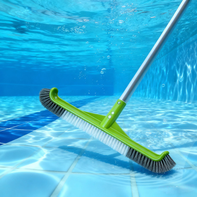Gebogener Poolbürstenkopf in Grün mit Nylonborsten und EZ-Clips zur Reinigung von Poolwänden, Fliesen und Böden - Bild 1