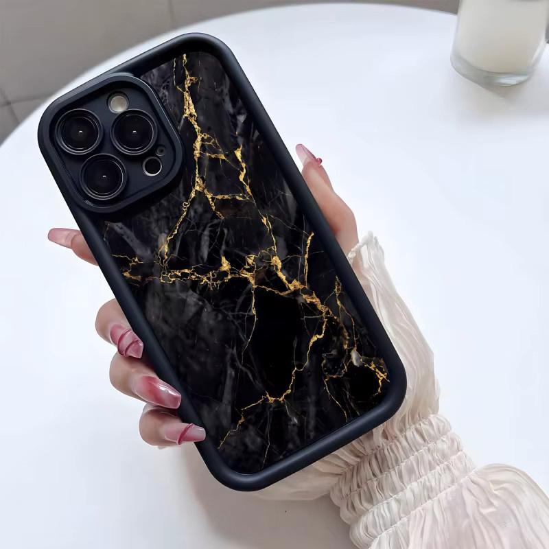 Schutzhülle mit goldenem Rissmuster für dein Apple iPhone in den Farben Gold und Schwarz - Bild 6