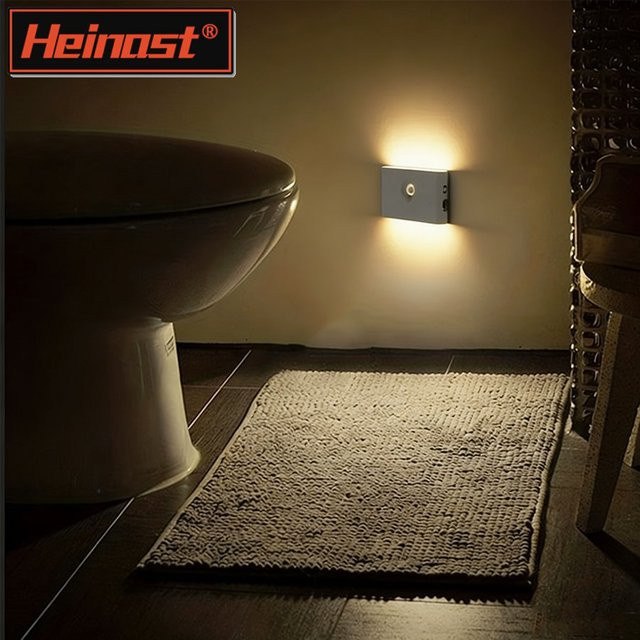 Heinast LED Nachtlicht mit Bewegungssensor, weißes kabelloses Wandlicht mit USB-Ladefunktion für Schlafzimmer, Korridor und Badezimmer, warmweiß - Bild 1