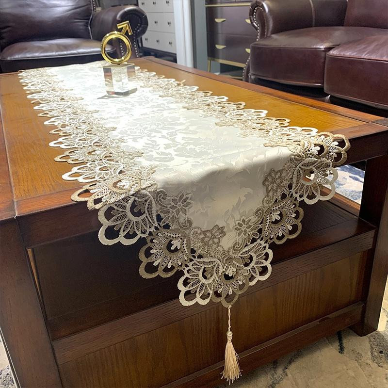Bestickter Tischläufer Yiran Furniture mit floralem Muster und Quasten, B/H: 100 x 40 cm - Bild 2