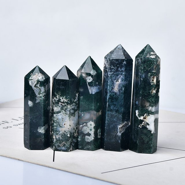 RYCRYSTAL Moos Achat Kristall Punkt in Grün als dekorativer Heilstein und Obelisk für deine Aquarien- oder Wasseranlage - Bild 1