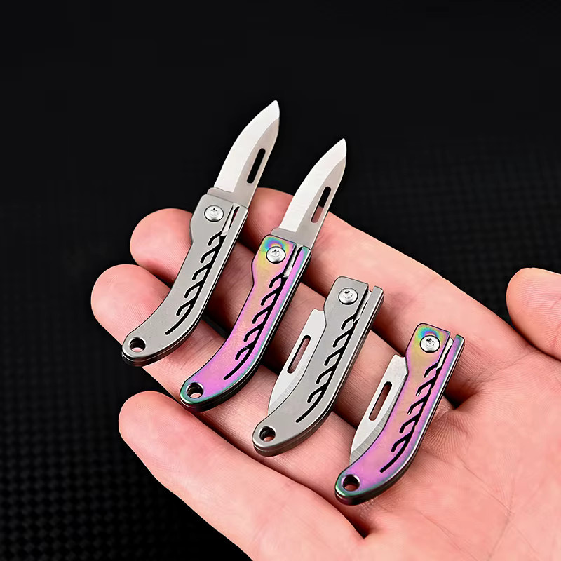 Mwyhmut Mini Klappmesser aus Titanlegierung in Silber für EDC und Outdoor - Bild 3
