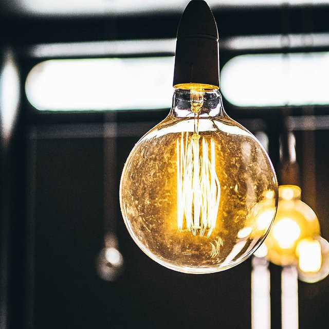 PARKSON Retro Edison Glühbirne E27 mit Filament, 40W, transparentes Glas - Bild 1