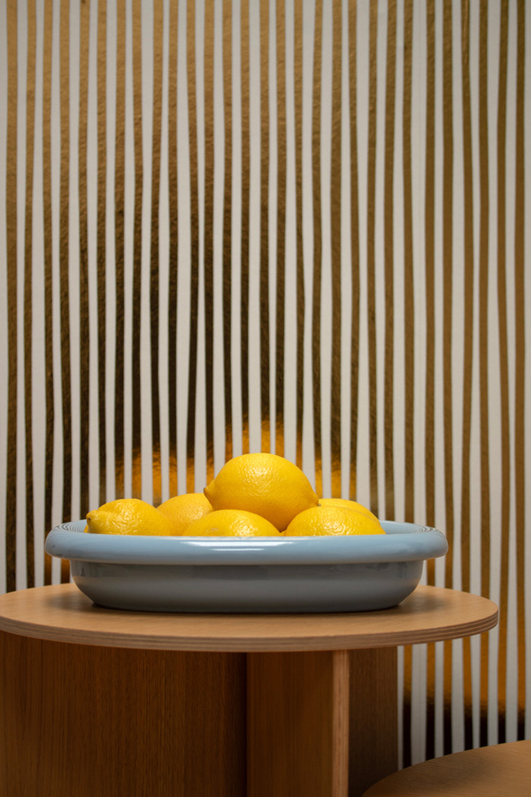 Studio Ditte Wallpaper Stripes Gold Vlies Tapete mit Streifenmuster - Bild 2