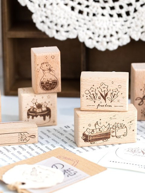 Hobbisland Holzstempel mit Stern- und Tulpenblüten-Motiv in Braun für Scrapbooking und DIY-Dekoration - Bild 1