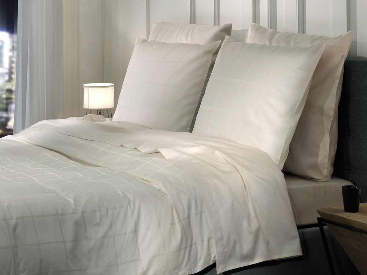 Heckett & Lane Mako-Satin Bettwäsche Diamante Off-White Wende Karo, B/H: 155 x 220 cm mit Kissenbezug 80 x 80 cm - Bild 1
