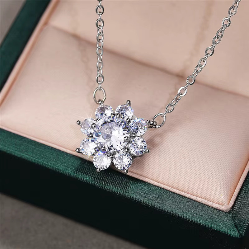 Huitan Halskette mit Anhänger, Schneeflocken-Design, Silber, Zirkonia, Damen - Bild 4