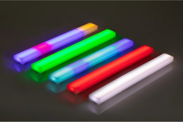 Trio LED-Lichtsystem Lines Starter-Set 5er RGBW in Weiß mit Steuerung, dimmbar und smart steuerbar via Alexa, Google Assistant und Siri - Bild 1