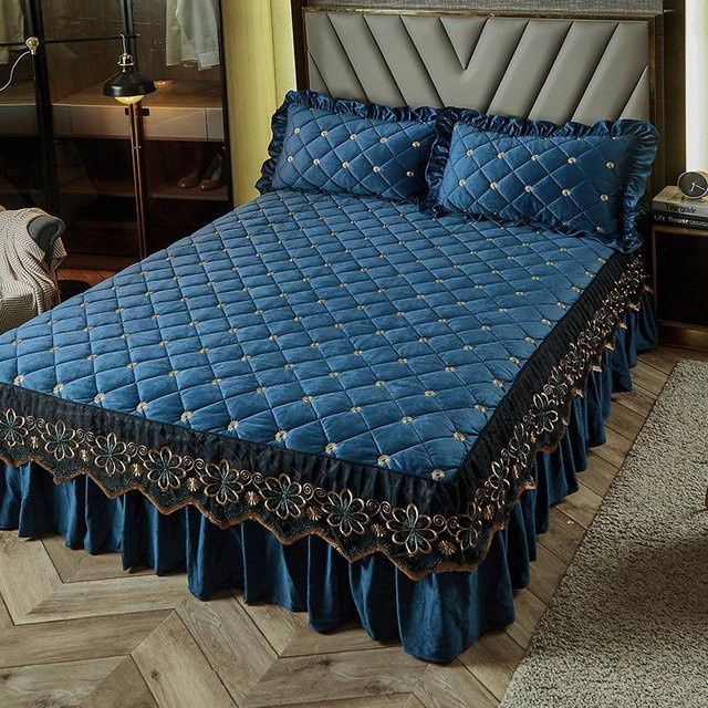 Luxuriöse gesteppte Samt-Bettdecke mit Plüsch-Finish in Blau, B/B: 150 x 200 cm - Bild 1