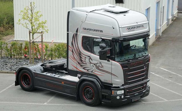 Italeri Scania R730 Streamline 4x2, Fahrzeug, 1:24, Grau - Bild 1