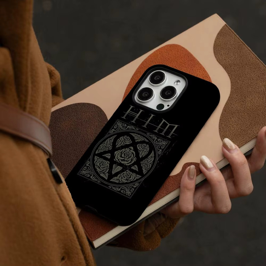 Ville Valo H-HIM22 Handyhülle für iPhone 17 16 15 14 13 12 Pro Max Plus glänzende HD-Doppelschicht-Flüssighartschale in Schwarz oder Weiß - Bild 2