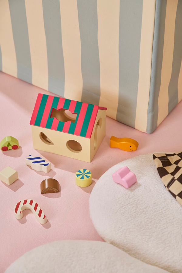 Kids Concept Formensortierhaus Swedish Candy, Holz, ab 1 Jahr - Bild 2