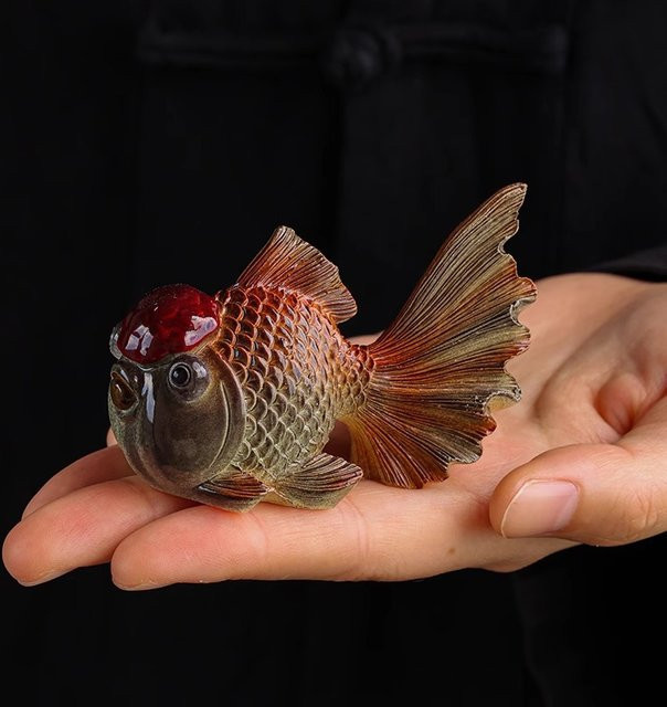 Farbwechselnder Goldfisch-Tee als dekoratives Ornament für Aquarien und Teespieler - Bild 1
