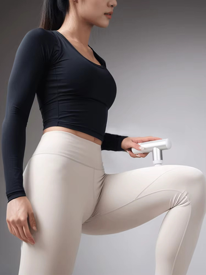 Kica Mini 3 Massagepistole Schwarz, leichtes Sport-Muskelmassagegerät mit 3000 U/min, stufenloser Geschwindigkeit, 7 kgf Schlagkraft und 4 Köpfen, 255 g - Bild 4