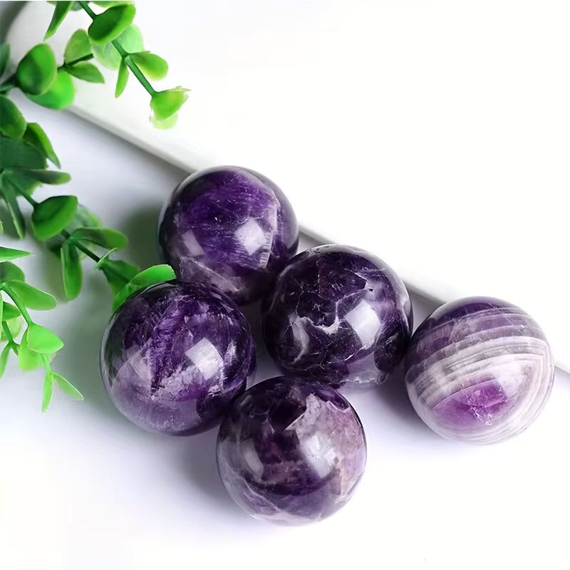 5 Stück natürliche Amethyst Kristallkugeln in Lila zur Dekoration und für Yoga - Bild 3