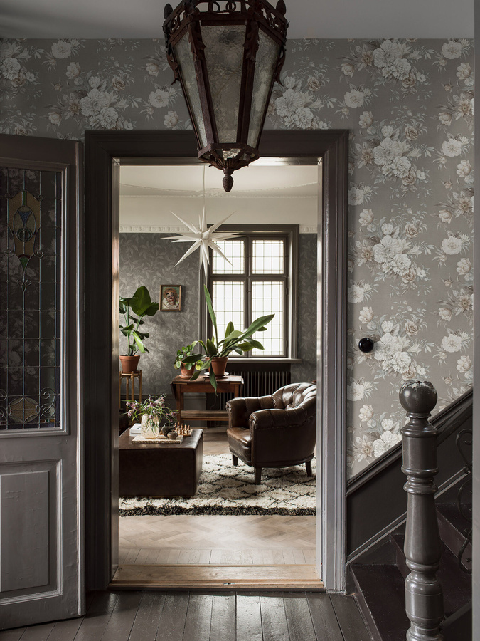 BoråsTapeter Wallpaper Floral Charm 4251 Tapete mit botanischem Blumenmuster in Grau aus Vlies - Bild 1