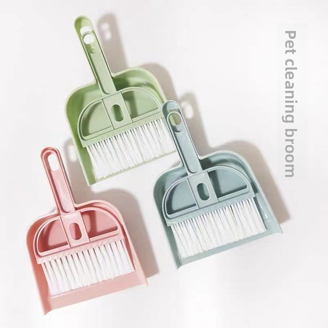 Halbkreisförmiges Tastaturreinigungsbürsten-Set aus Kunststoff in Grün mit Mini-Besen und Kehrschaufel für Schreibtisch und Computer - Bild 1