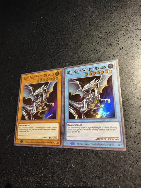 Yiran toy 1 Yu-gi-oh! Blauäugiger weißer Drache Anime Sammelsignatur 2-teiliges Set - Bild 1