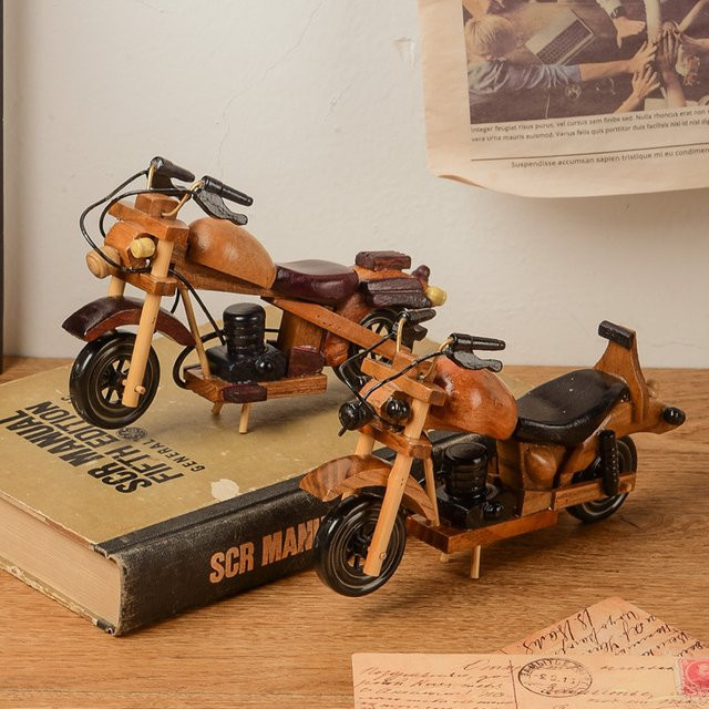 Retro Holz Motorrad Ornament PDQ Vintage Modell als dekorative Tischdekoration - Bild 1