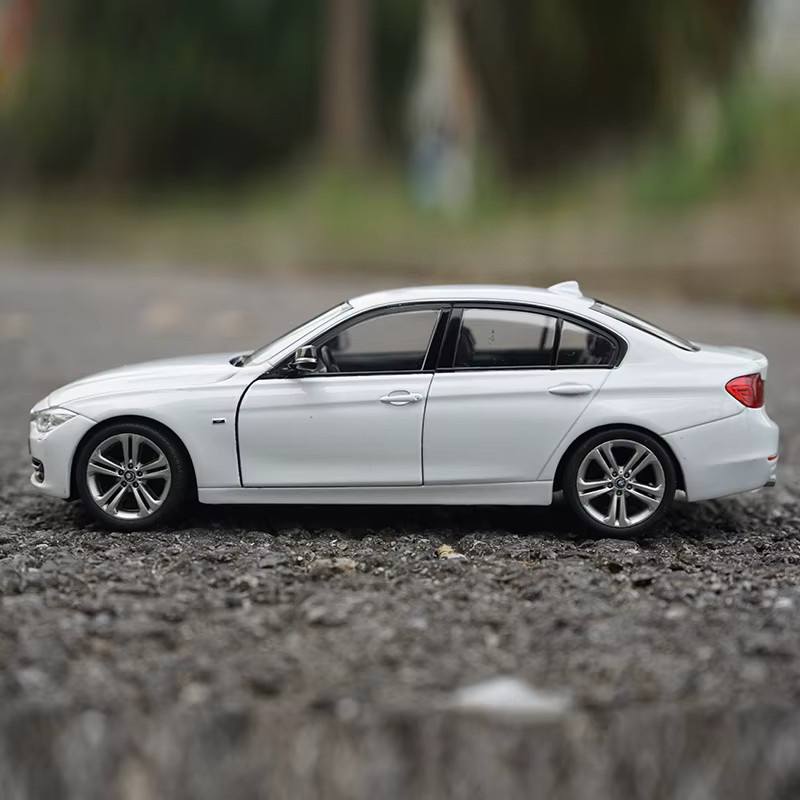 WELLY BMW 335 335i, Miniaturmodellauto, 1:24, Metall - Bild 1