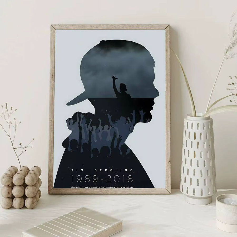 Retro A-Avicii DJ Poster von 52TOYS in Mehrfarbig als grafische Wandkunst aus Papier - Bild 6