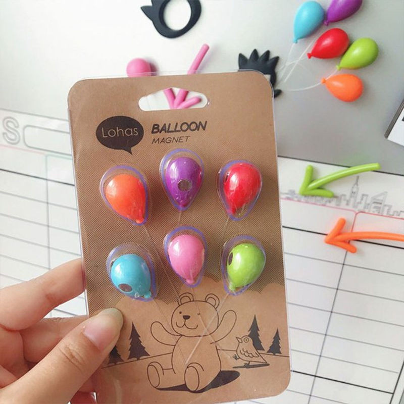 Niedlicher Ballon Pfeil Kühlschrank Magnet in Weiß und Mehrfarbig aus Kunststoff zur Dekoration und als Whiteboard für Nachrichten - Bild 1