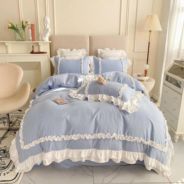 Bin Chi Textiles Luxus Bettwäsche-Set aus gewaschener Baumwolle mit Spitzenrüschen und floralem Design in Blau, 4-teilig, B/H: 200 x 230 cm - Bild 1