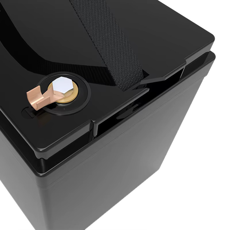 Varicore 24V 60Ah LiFePO4 Batterie mit intelligentem BMS und LCD-Display in Schwarz - Bild 4