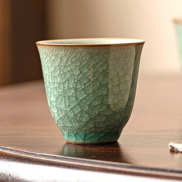 Ru-Keramik Eisblumen-Teetasse aus Keramik in Grün mit floralem Design - Bild 1