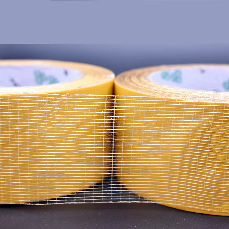 Hochviskoses doppelseitiges Klebeband in Gelb zur Wandbefestigung von Teppich und Leder - Bild 4