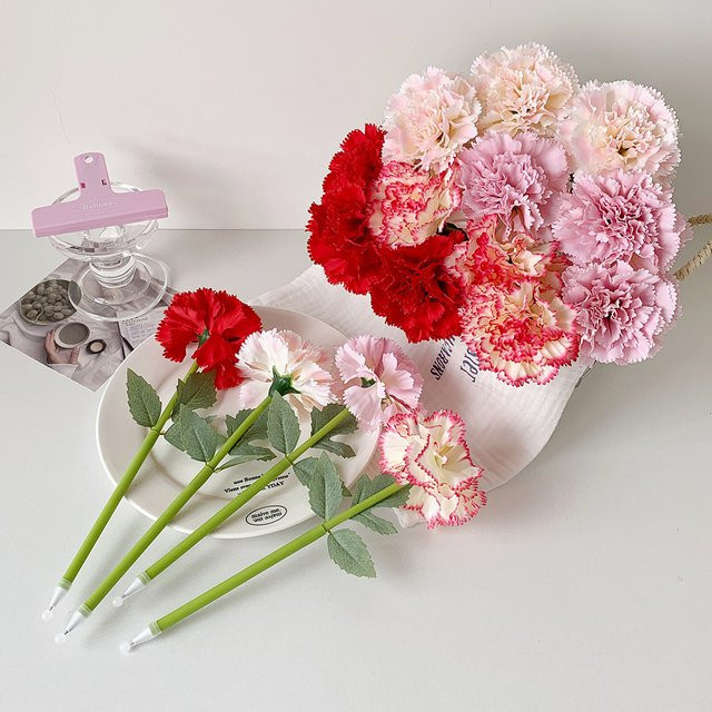 TWBEB Kugelschreiber in Nelkenblumen-Optik aus Kunststoff mit 0,5 mm Spitze, rot und mehrfarbig - Bild 1