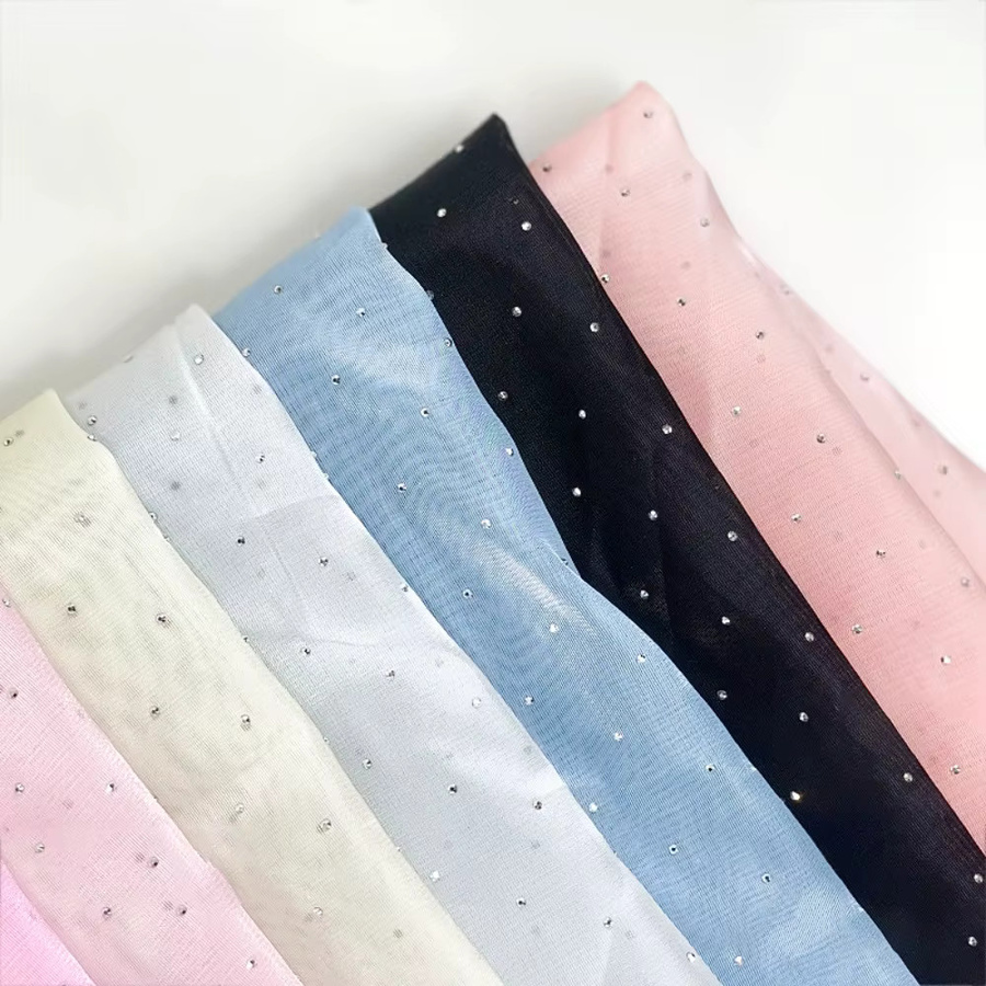 Hochwertiges Diamant-Streamer-Garn in Schwarz als Bekleidungszubehör und Dekorationsmaterial für Blumen und Verpackungen - Bild 1