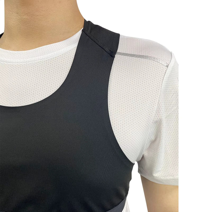 Atmungsaktive Fußball-Tracker-Weste als Trainings-Tanktop für Männer und Frauen in Schwarz - Bild 2