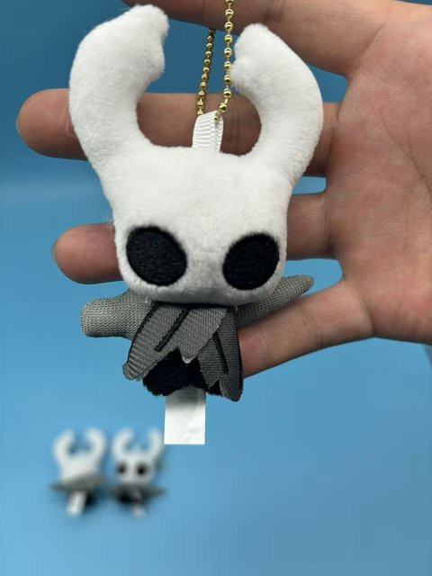 Yiran toy Hollow Knight Plüschtier Figur, ab 14 Jahre - Bild 1